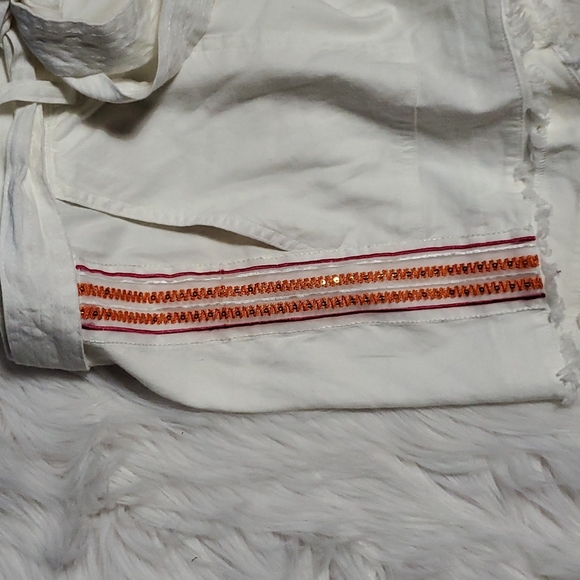 Trina Turk white shorts - Picture 6 of 7